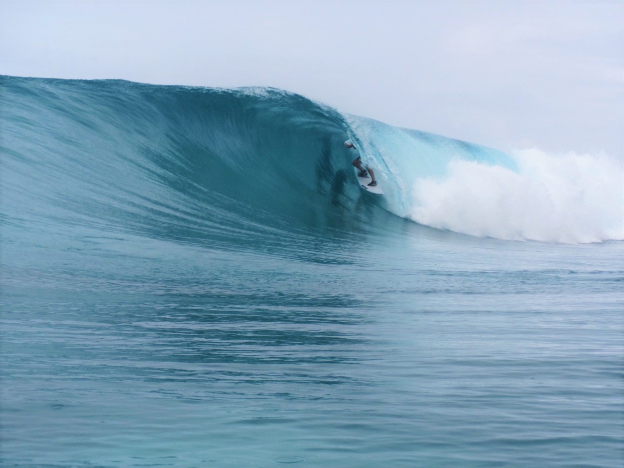 Fot. 3. Surfing in New Ireland Province, Papua New Guinea (fot. S.Clark)